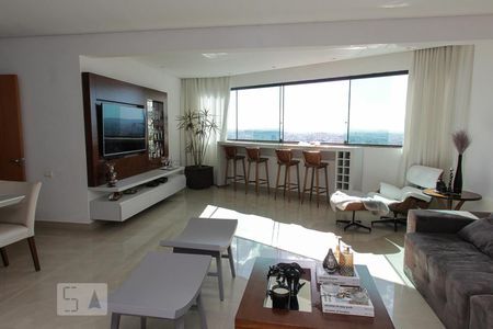 Sala de apartamento para alugar com 3 quartos, 120m² em São Lucas, Belo Horizonte