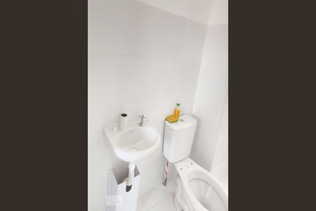 Apartamento à venda com 42m², 2 quartos e 1 vaga Apartamento à venda com 42m², 2 quartos e 1 vagaBanheiro