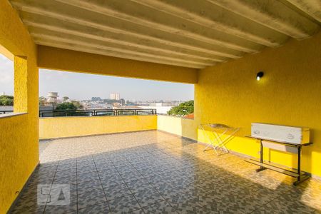 Casa à venda com 300m², 4 quartos e 4 vagasVaranda com Churrasqueira