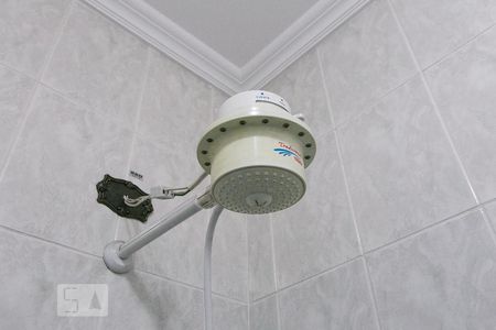 Casa à venda com 300m², 4 quartos e 4 vagasBanheiro Social - Chuveiro