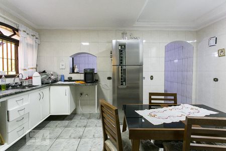 Casa à venda com 300m², 4 quartos e 4 vagasCozinha