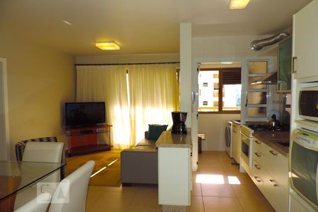 Sala de apartamento para alugar com 3 quartos, 90m² em Pantanal, Florianópolis