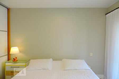 Suite 1 de apartamento para alugar com 3 quartos, 90m² em Pantanal, Florianópolis