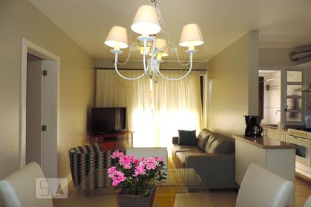 Sala de apartamento para alugar com 3 quartos, 90m² em Pantanal, Florianópolis