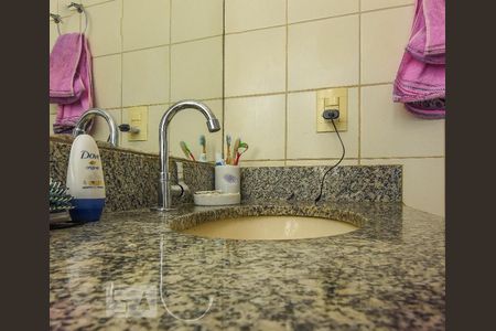 Apartamento à venda com 200m², 3 quartos e 3 vagas Apartamento à venda com 200m², 3 quartos e 3 vagasTorneira Banheiro Social