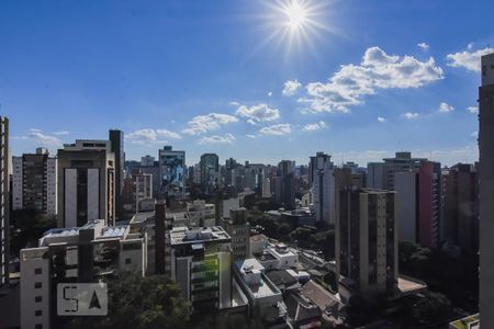 Apartamento à venda com 200m², 3 quartos e 3 vagas Apartamento à venda com 200m², 3 quartos e 3 vagasVista Espaço Gourmet Cobertura