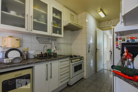 Apartamento à venda com 200m², 3 quartos e 3 vagas Apartamento à venda com 200m², 3 quartos e 3 vagasCozinha