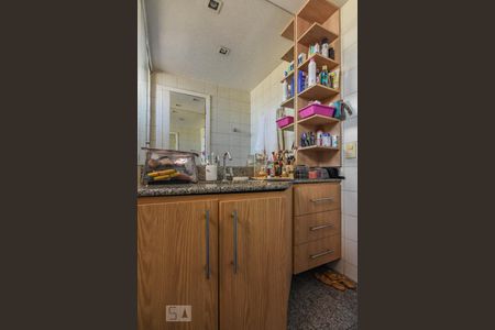 Apartamento à venda com 200m², 3 quartos e 3 vagas Apartamento à venda com 200m², 3 quartos e 3 vagasBanheiro Quarto 1 Suíte