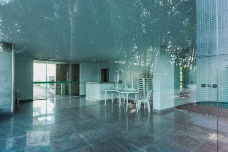 Apartamento à venda com 200m², 3 quartos e 3 vagas Apartamento à venda com 200m², 3 quartos e 3 vagasSalão de Festas Edifício