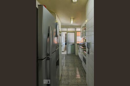 Apartamento à venda com 200m², 3 quartos e 3 vagas Apartamento à venda com 200m², 3 quartos e 3 vagasCozinha