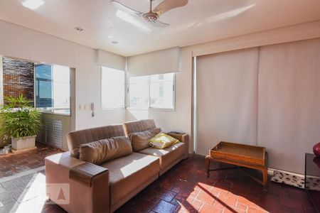 Apartamento à venda com 200m², 3 quartos e 3 vagas Apartamento à venda com 200m², 3 quartos e 3 vagasSala Cobertura