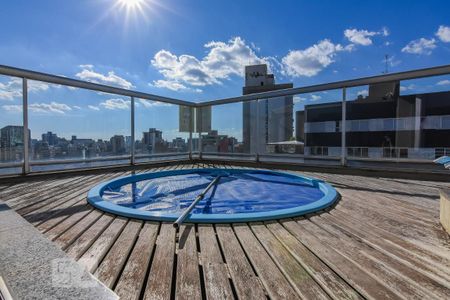 Apartamento à venda com 200m², 3 quartos e 3 vagas Apartamento à venda com 200m², 3 quartos e 3 vagasPiscina Cobertura