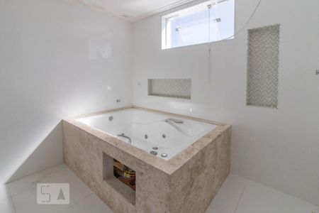 Casa à venda com 400m², 3 quartos e 3 vagas Casa à venda com 400m², 3 quartos e 3 vagasBanheiro da Suíte