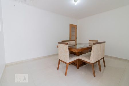 Casa à venda com 400m², 3 quartos e 3 vagas Casa à venda com 400m², 3 quartos e 3 vagasSala de Jantar