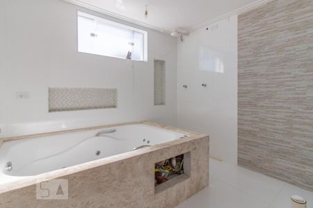 Casa à venda com 400m², 3 quartos e 3 vagas Casa à venda com 400m², 3 quartos e 3 vagasBanheiro da Suíte