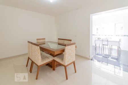 Casa à venda com 400m², 3 quartos e 3 vagas Casa à venda com 400m², 3 quartos e 3 vagasSala de Jantar
