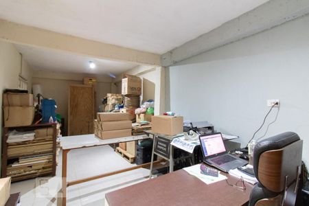 Casa à venda com 400m², 3 quartos e 3 vagas Casa à venda com 400m², 3 quartos e 3 vagasEscritório