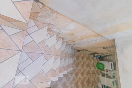 Casa à venda com 400m², 3 quartos e 3 vagas Casa à venda com 400m², 3 quartos e 3 vagasEscada