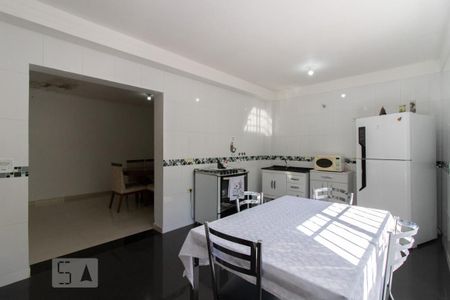 Casa à venda com 400m², 3 quartos e 3 vagas Casa à venda com 400m², 3 quartos e 3 vagasCozinha