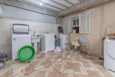 Casa à venda com 400m², 3 quartos e 3 vagas Casa à venda com 400m², 3 quartos e 3 vagasÁrea de Serviço