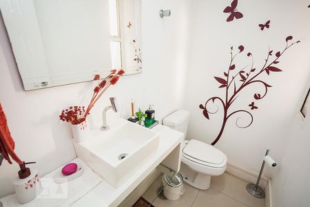 Apartamento à venda com 160m², 4 quartos e 2 vagas Apartamento à venda com 160m², 4 quartos e 2 vagasLavabo