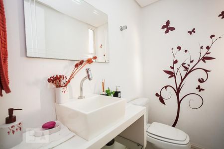 Apartamento à venda com 160m², 4 quartos e 2 vagas Apartamento à venda com 160m², 4 quartos e 2 vagasLavabo