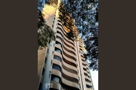 Apartamento à venda com 160m², 4 quartos e 2 vagas Apartamento à venda com 160m², 4 quartos e 2 vagasFachada