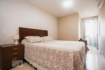 Apartamento à venda com 160m², 4 quartos e 2 vagas Apartamento à venda com 160m², 4 quartos e 2 vagasSuíte 2