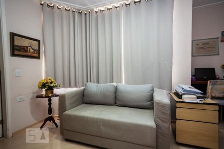 Apartamento à venda com 160m², 4 quartos e 2 vagas Apartamento à venda com 160m², 4 quartos e 2 vagasSaleta
