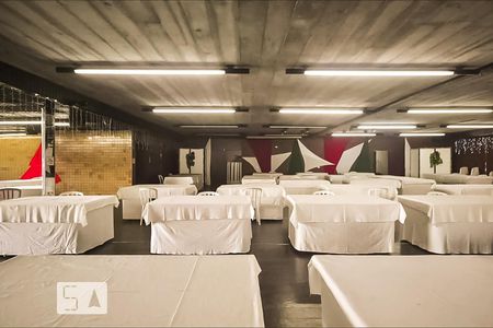 Apartamento à venda com 160m², 4 quartos e 2 vagas Apartamento à venda com 160m², 4 quartos e 2 vagasÁrea comum - Salão de festas