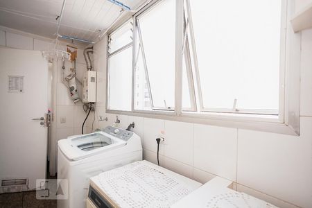 Apartamento à venda com 160m², 4 quartos e 2 vagas Apartamento à venda com 160m², 4 quartos e 2 vagasÁrea de Serviço