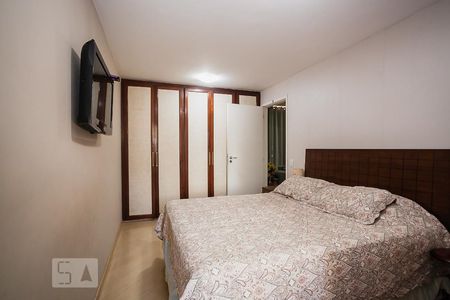 Apartamento à venda com 160m², 4 quartos e 2 vagas Apartamento à venda com 160m², 4 quartos e 2 vagasSuíte 2