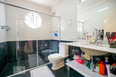 Casa à venda com 220m², 3 quartos e 5 vagas Casa à venda com 220m², 3 quartos e 5 vagasBanheiro social