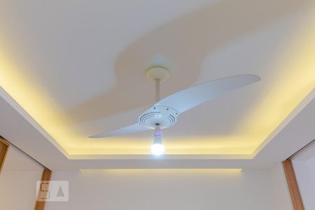 Detalhe da Sala - Ventilador de Teto de apartamento para alugar com 1 quarto, 50m² em Copacabana, Rio de Janeiro