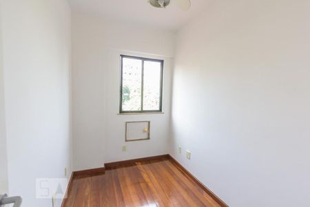 Apartamento à venda com 81m², 3 quartos e 2 vagasQuarto 2