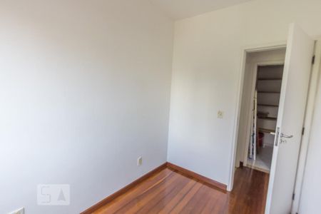 Apartamento à venda com 81m², 3 quartos e 2 vagasQuarto 2