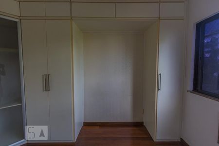 Apartamento à venda com 81m², 3 quartos e 2 vagasSuíte