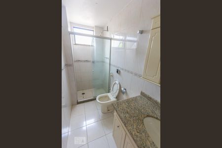 Apartamento à venda com 81m², 3 quartos e 2 vagasBanheiro da Suíte