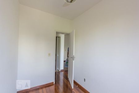 Apartamento à venda com 81m², 3 quartos e 2 vagasQuarto 2