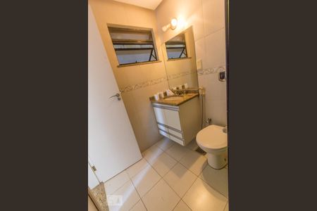 Apartamento à venda com 81m², 3 quartos e 2 vagasBanheiro Social