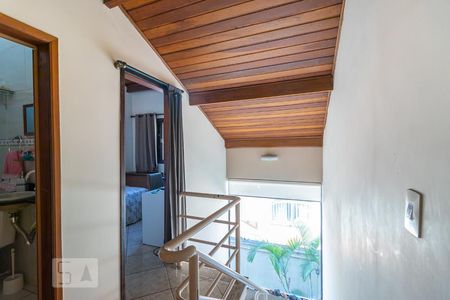 Casa de condomínio à venda com 192m², 3 quartos e 2 vagas Casa de condomínio à venda com 192m², 3 quartos e 2 vagasHall