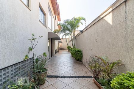 Casa de condomínio à venda com 192m², 3 quartos e 2 vagas Casa de condomínio à venda com 192m², 3 quartos e 2 vagasFachada do Condomínio