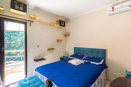 Casa de condomínio à venda com 192m², 3 quartos e 2 vagas Casa de condomínio à venda com 192m², 3 quartos e 2 vagasSuíte