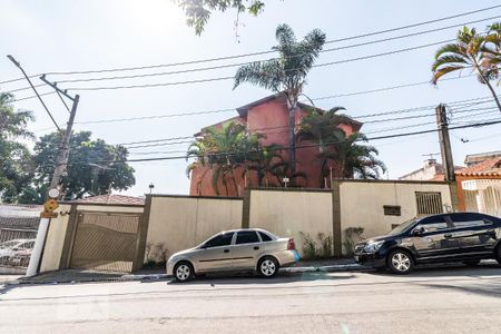Casa de condomínio à venda com 192m², 3 quartos e 2 vagas Casa de condomínio à venda com 192m², 3 quartos e 2 vagasFachada