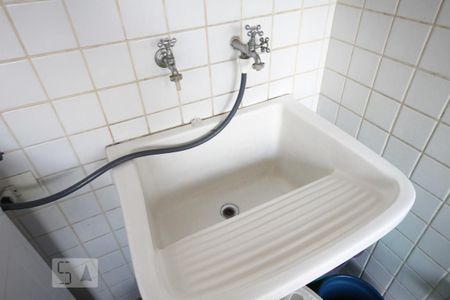 Casa à venda com 150m², 3 quartos e 1 vagaÁrea de serviço