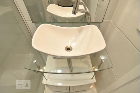 Apartamento à venda com 65m², 3 quartos e 1 vagaPia do banheiro