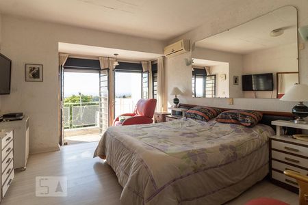 Casa à venda com 489m², 5 quartos e 6 vagas Casa à venda com 489m², 5 quartos e 6 vagasSuite 1