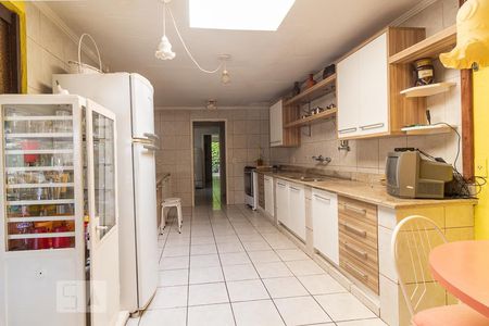 Casa à venda com 489m², 5 quartos e 6 vagas Casa à venda com 489m², 5 quartos e 6 vagasCozinha