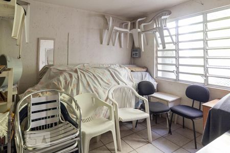 Casa à venda com 489m², 5 quartos e 6 vagas Casa à venda com 489m², 5 quartos e 6 vagasQuarto de Serviço