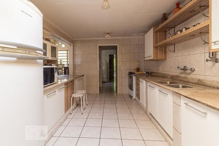 Casa à venda com 489m², 5 quartos e 6 vagas Casa à venda com 489m², 5 quartos e 6 vagasCozinha